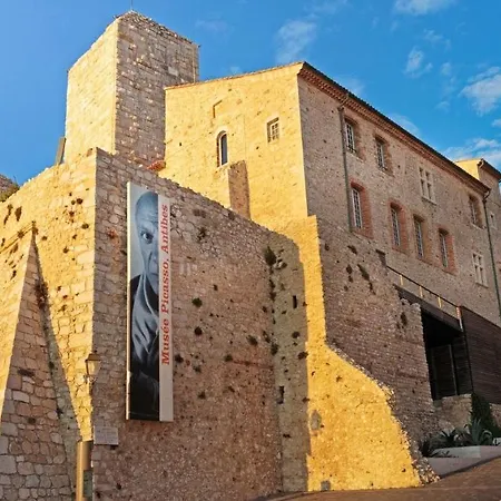 Plein Sud - Moderne Avec Mezzanine- Hyper Centre - Proche Port *