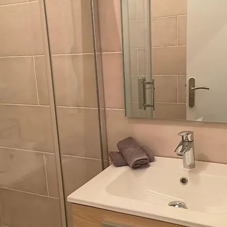 Plein Sud - Moderne Avec Mezzanine- Hyper Centre - Proche Port * Antibes