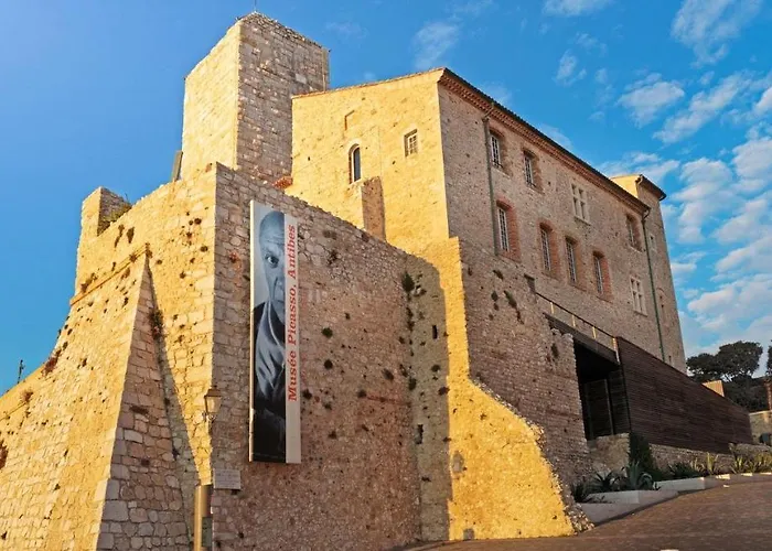 Plein Sud - Moderne Avec Mezzanine- Hyper Centre - Proche Port *